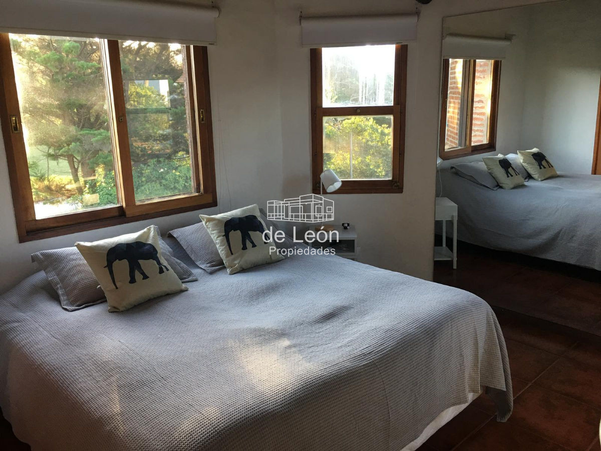 Casa ID.187 - Venta & Alquiler Temporal Casa 3 Dormitorios con piscina en Montoya, La Barra