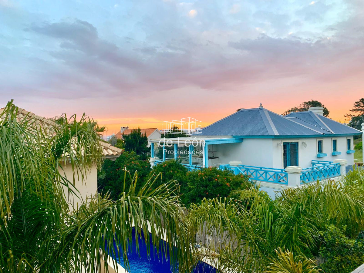 Casa ID.187 - Venta & Alquiler Temporal Casa 3 Dormitorios con piscina en Montoya, La Barra