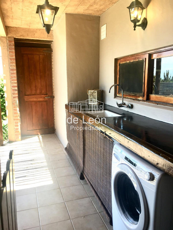 Casa ID.187 - Venta & Alquiler Temporal Casa 3 Dormitorios con piscina en Montoya, La Barra