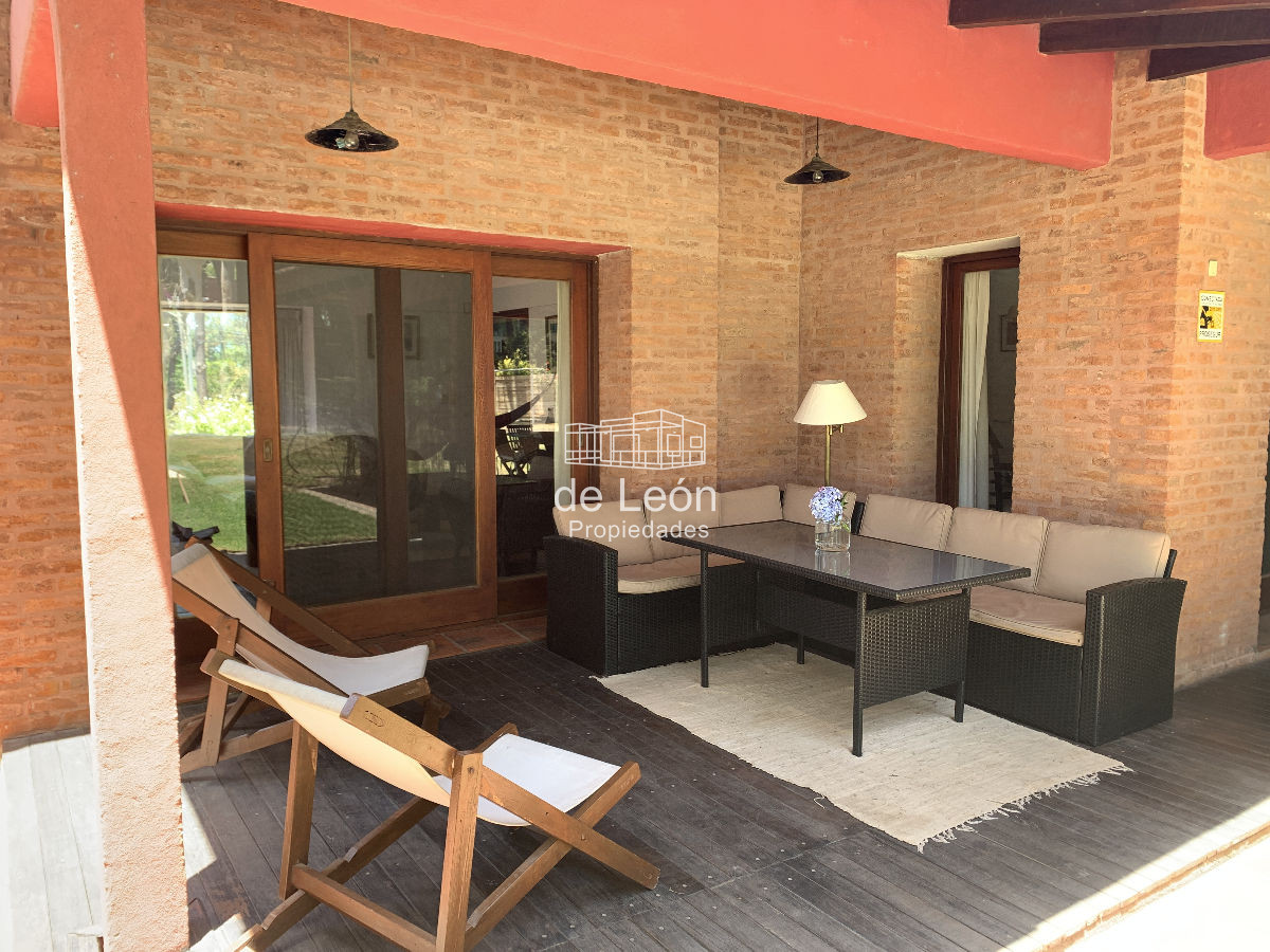Casa ID.192 - Se alquila espectacular casa por temporada