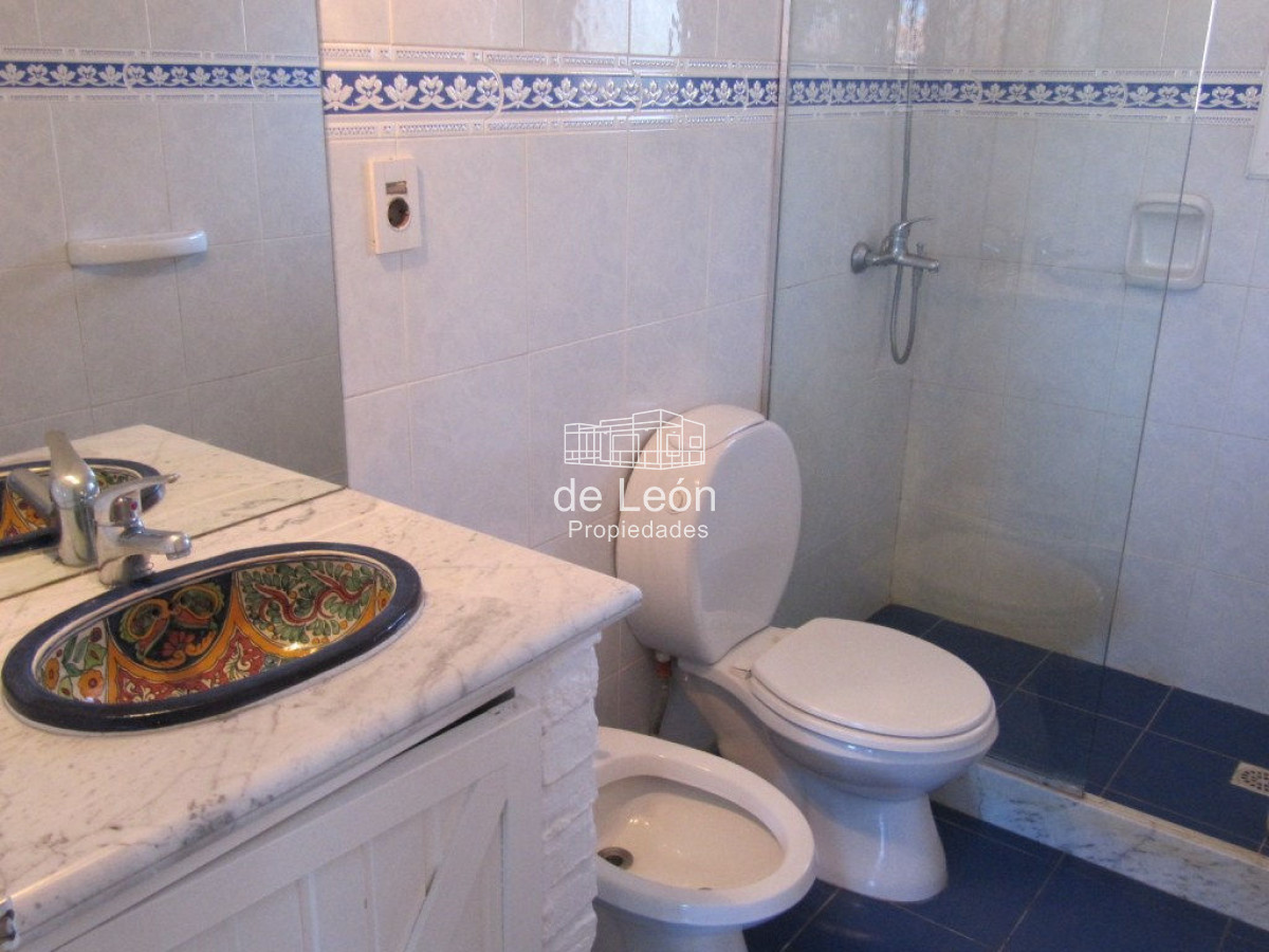 Casa ID.20 - Casa en La Barra, Montoya