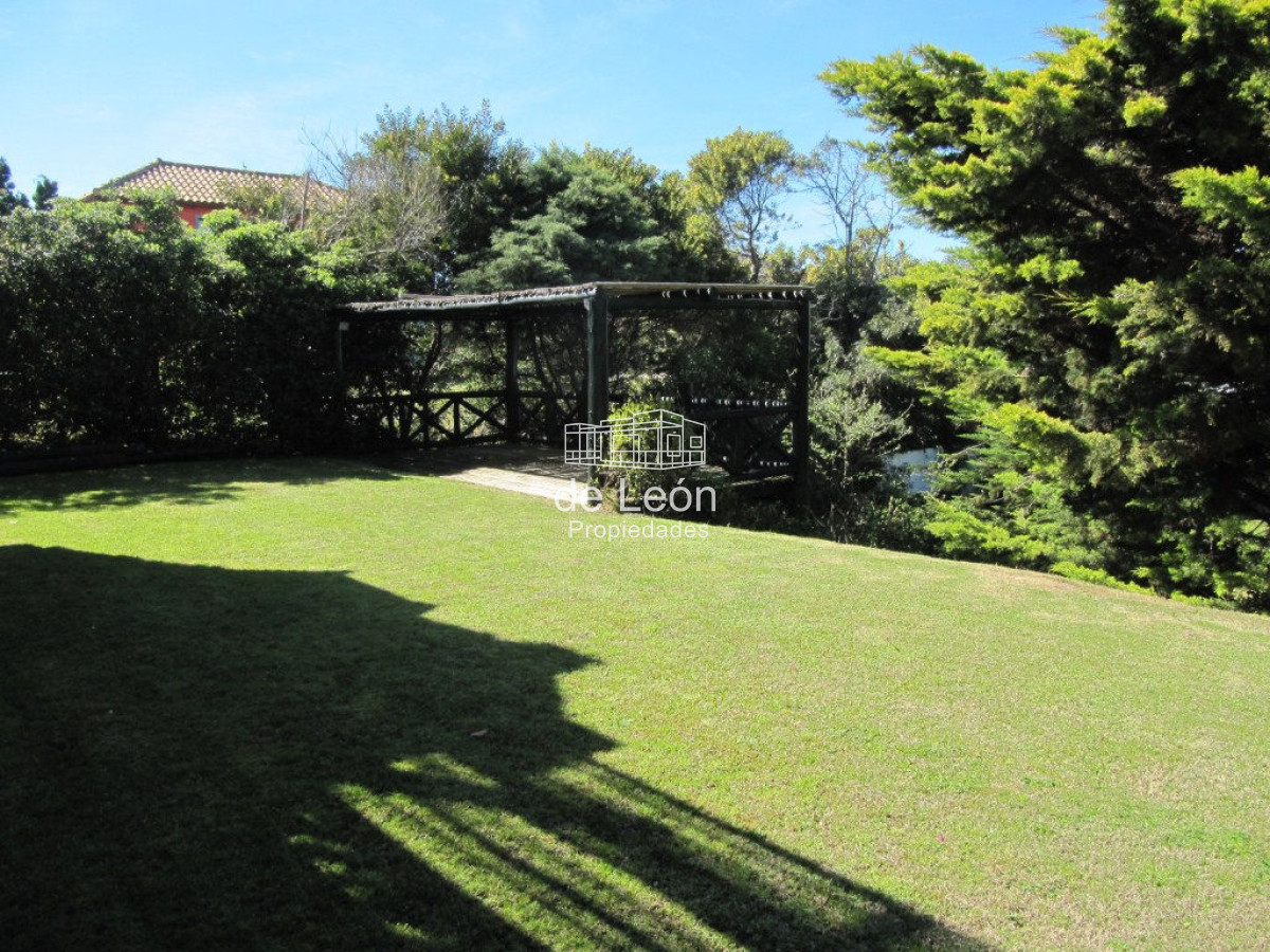 Casa ID.20 - Casa en La Barra, Montoya