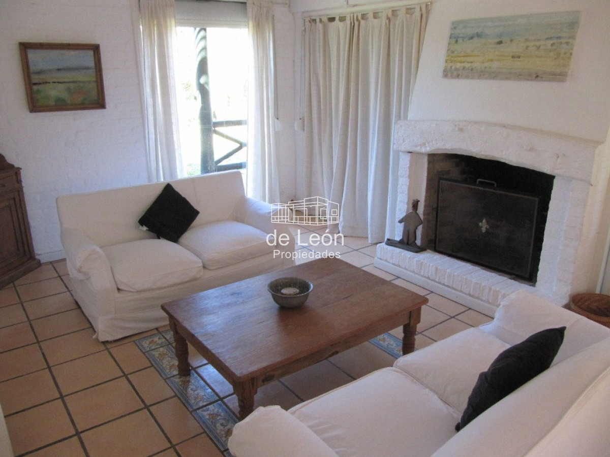 Casa ID.20 - Casa en La Barra, Montoya