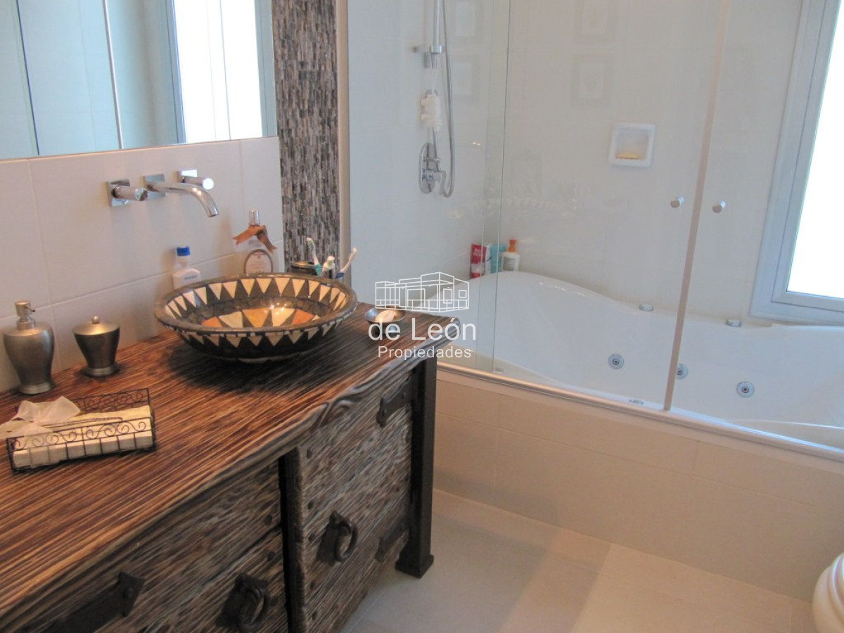 Casa ID.534 - Excelente casa moderna en venta en Montoya