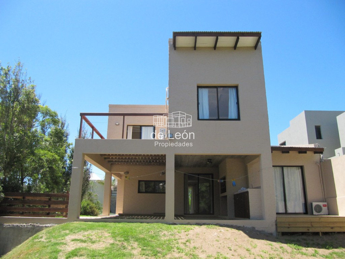 Casa ID.551 - Casa en La Barra, La Barra