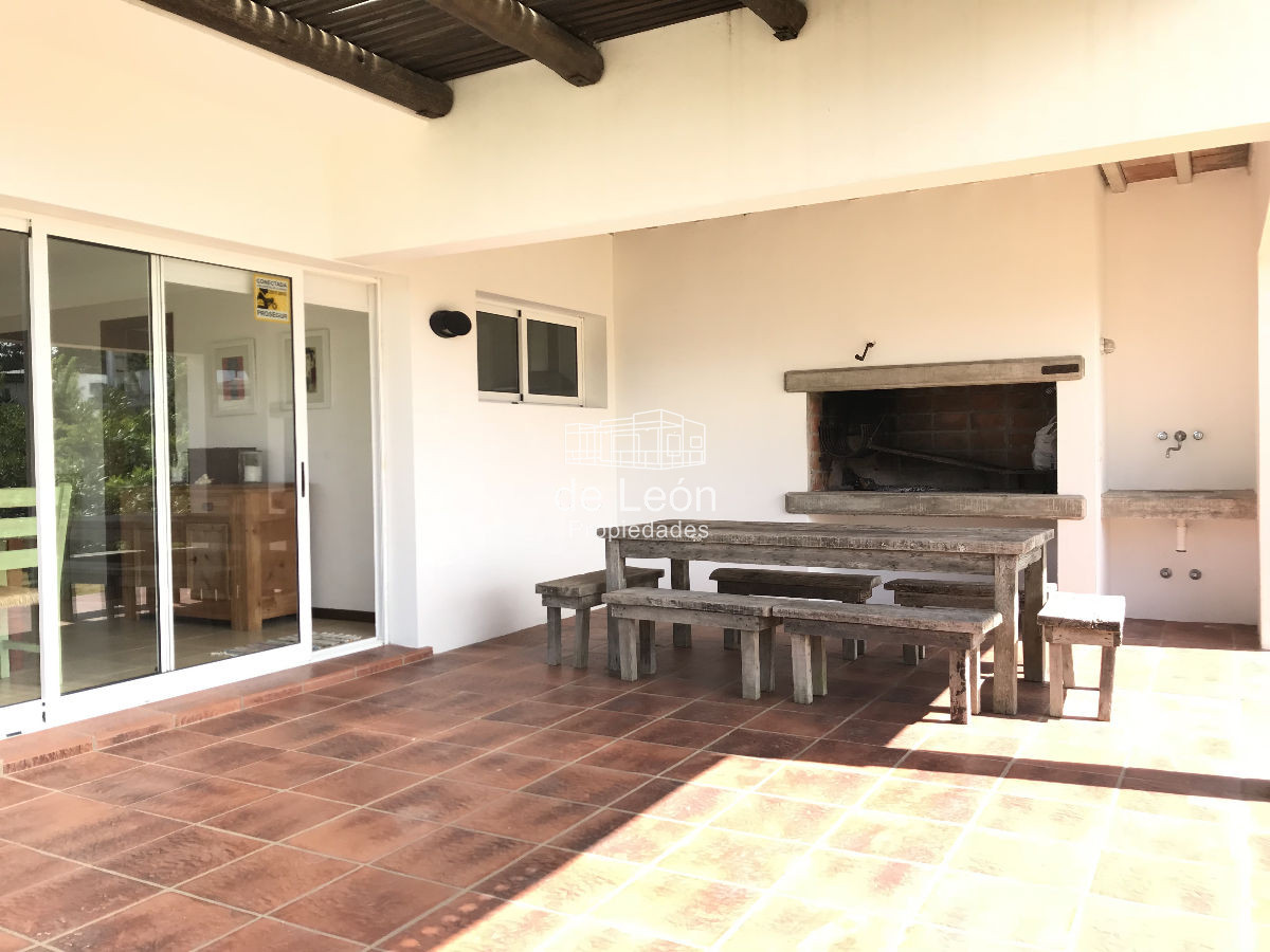 Casa ID.668 - Moderna casa en Montoya con amplia capacidad para temporada
