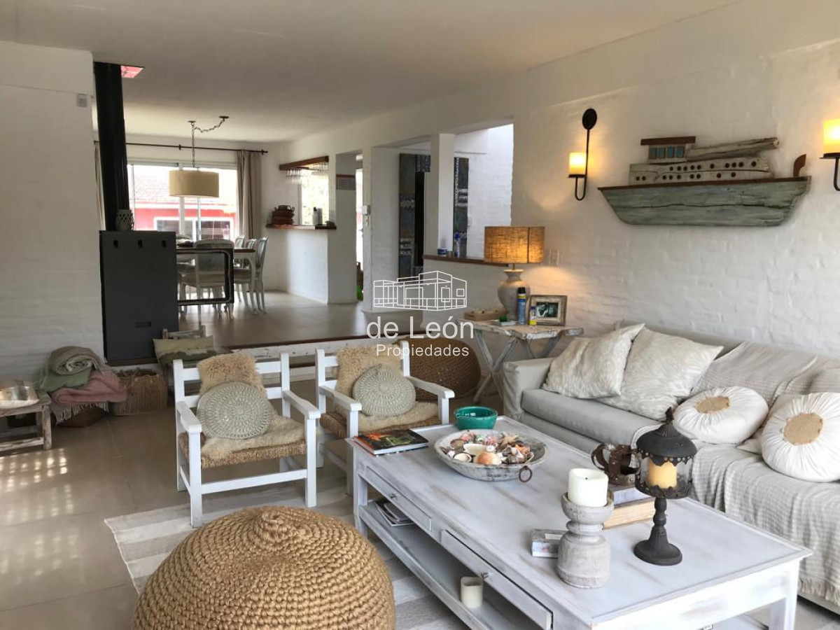Casa ID.692 - Casa en La Barra, La Barra