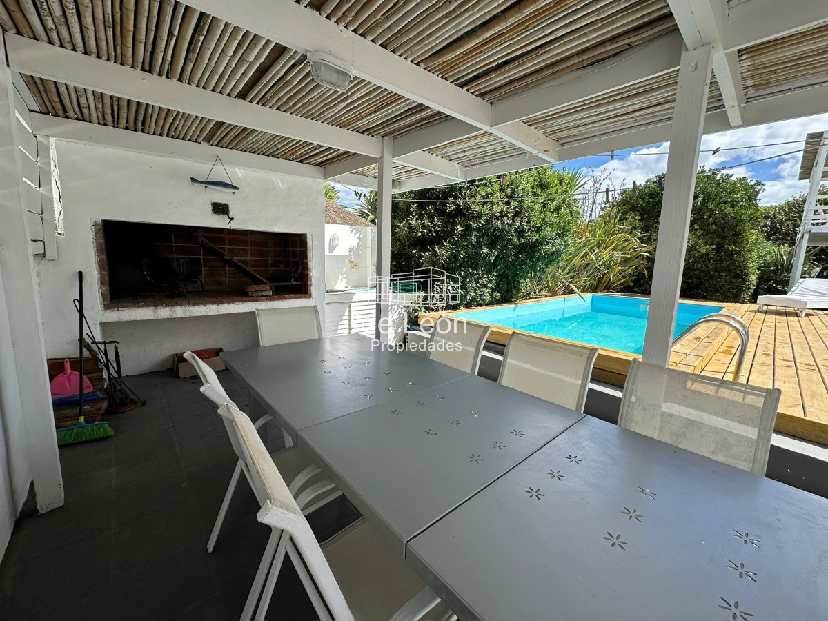 Casa ID.229 - Casa en La Barra de ruta al mar, 4 dormitorios, piscina