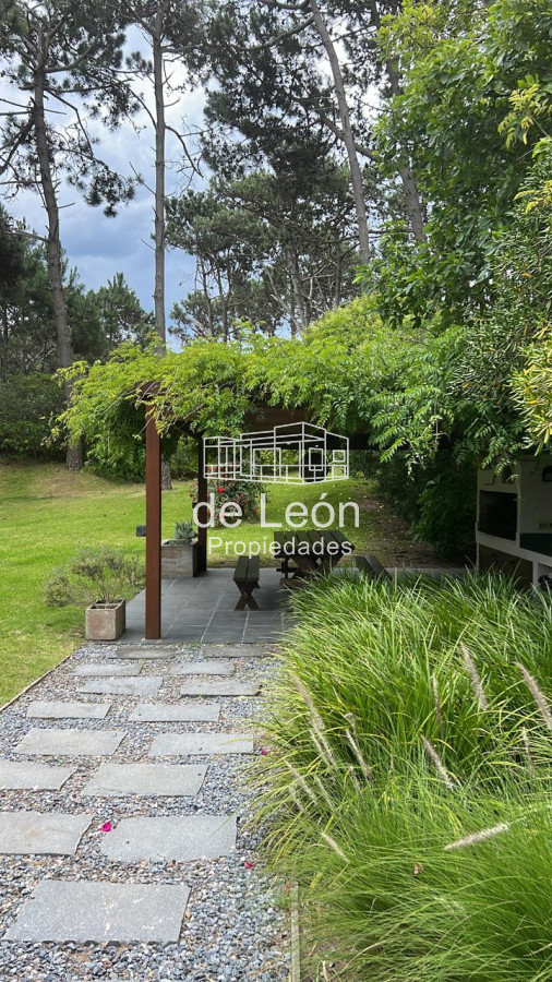Casa ID.667 - Casa en Montoya de 3 dormitorios y servicio, La Barra