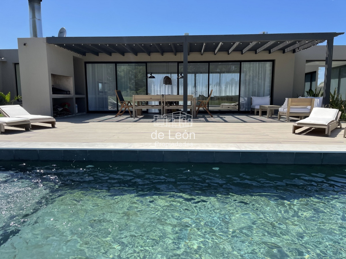 Casa ID.14841 - Casa en Pueblo Mío 4 dormitorios, piscina