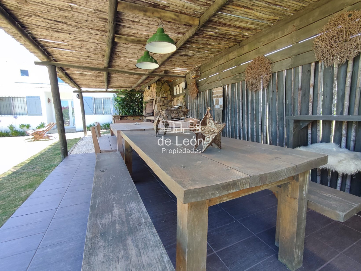 Casa ID.615 - Casa de 3 dormitorios, a 100mts del mar, en Montoya, La Barra