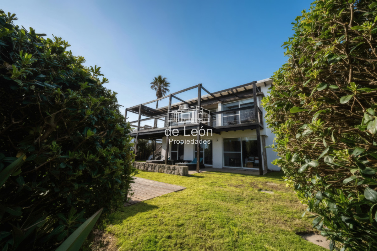 Casa ID.141 - Espectacular casa en Altos de Punta Piedra