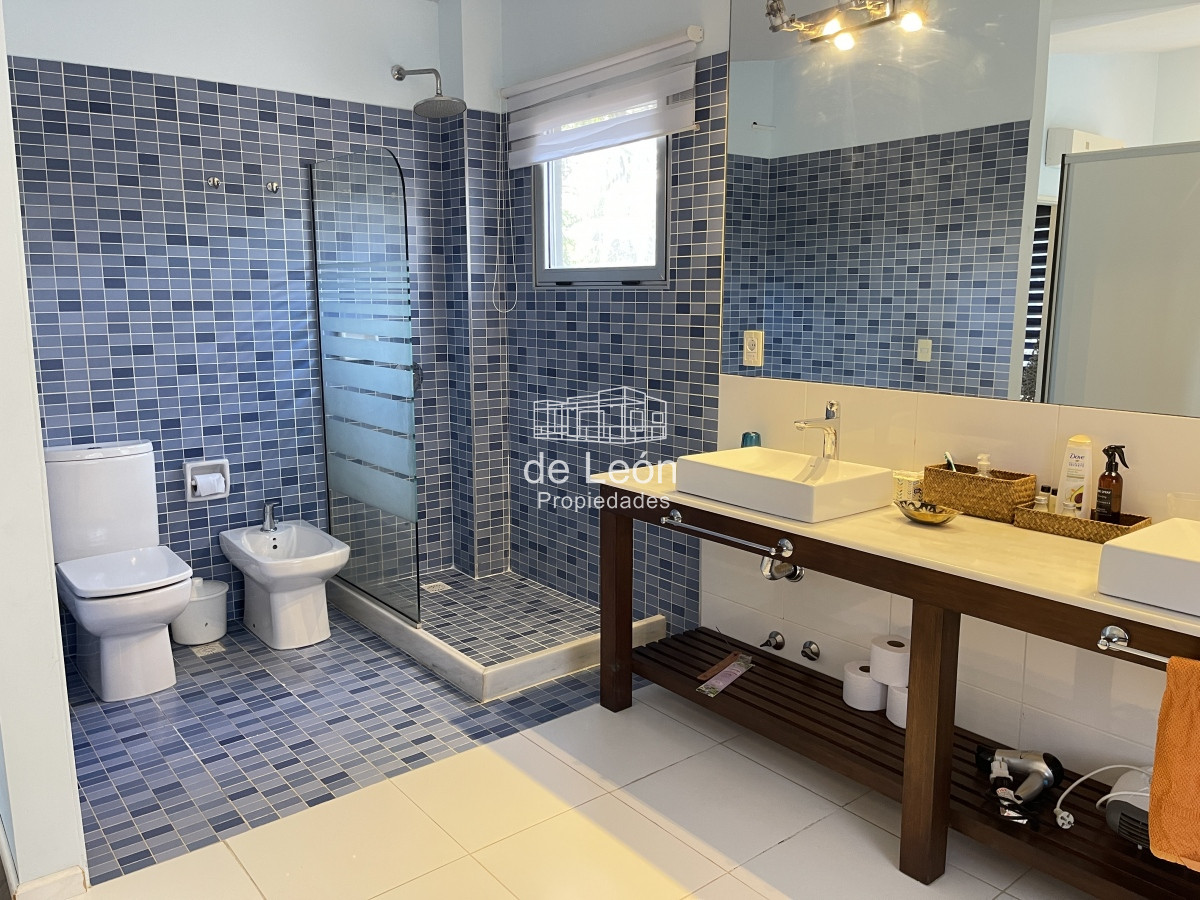 Casa ID.621 - Casa en Montoya La Barra, 4 dormitorios 3 baños, piscina, muy cómoda y bien mantenida