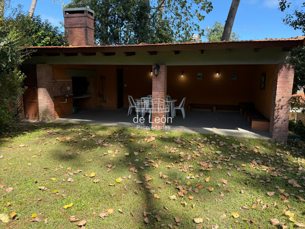 Casa ID.15236 - Casa de 3 dormitorios en zona colegios, Punta Del Este