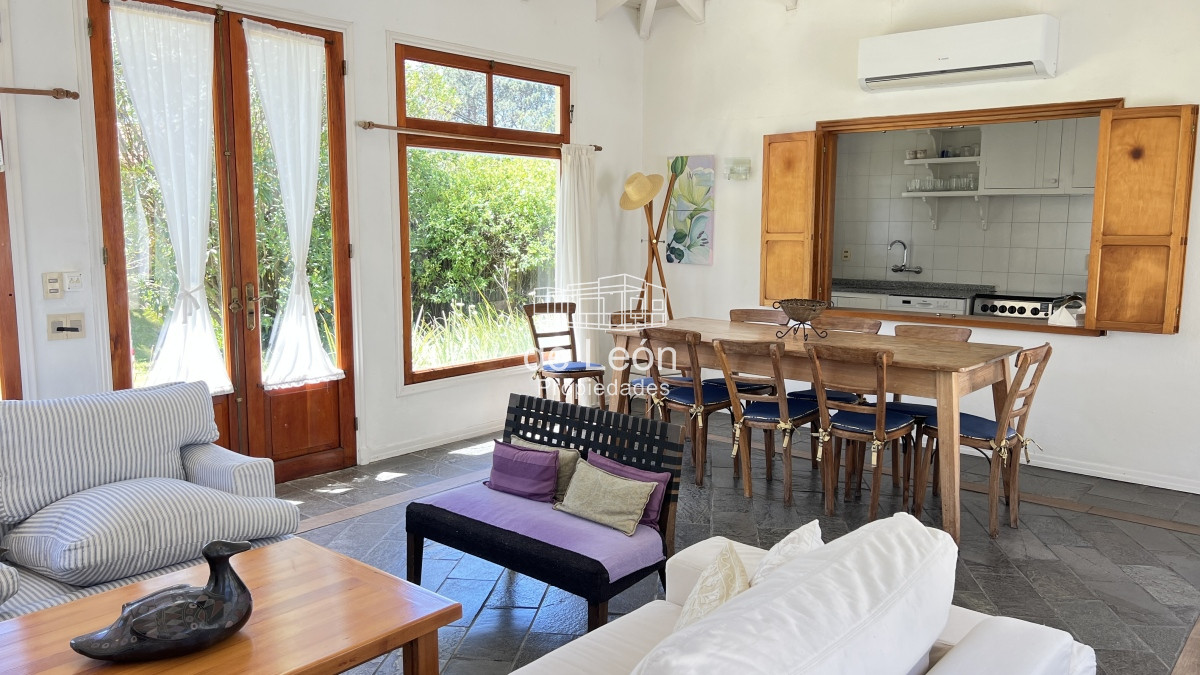 Casa ID.76 - Casa de 5 dormitorios y 5 baños en Motnoya, La Barra