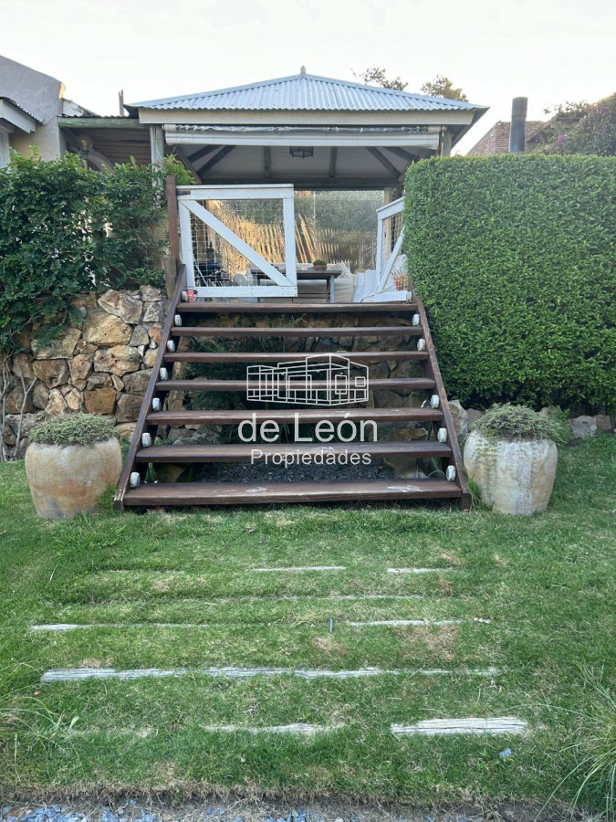 Casa ID.261 - Gran casa de 5 dormitorios + servicio en Montoya, La Barra