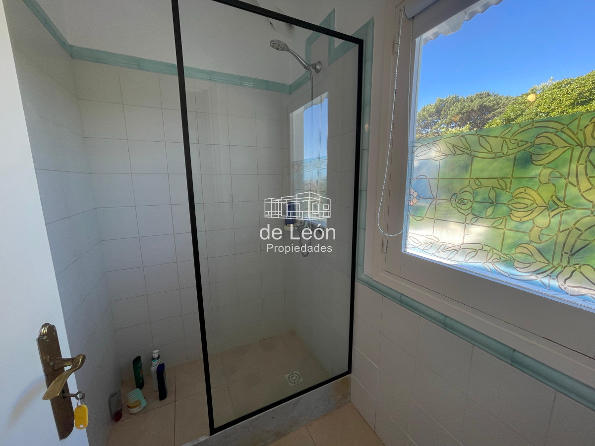 Casa ID.14 - Casa de 3 dormitorios en suite y servicio, piscina