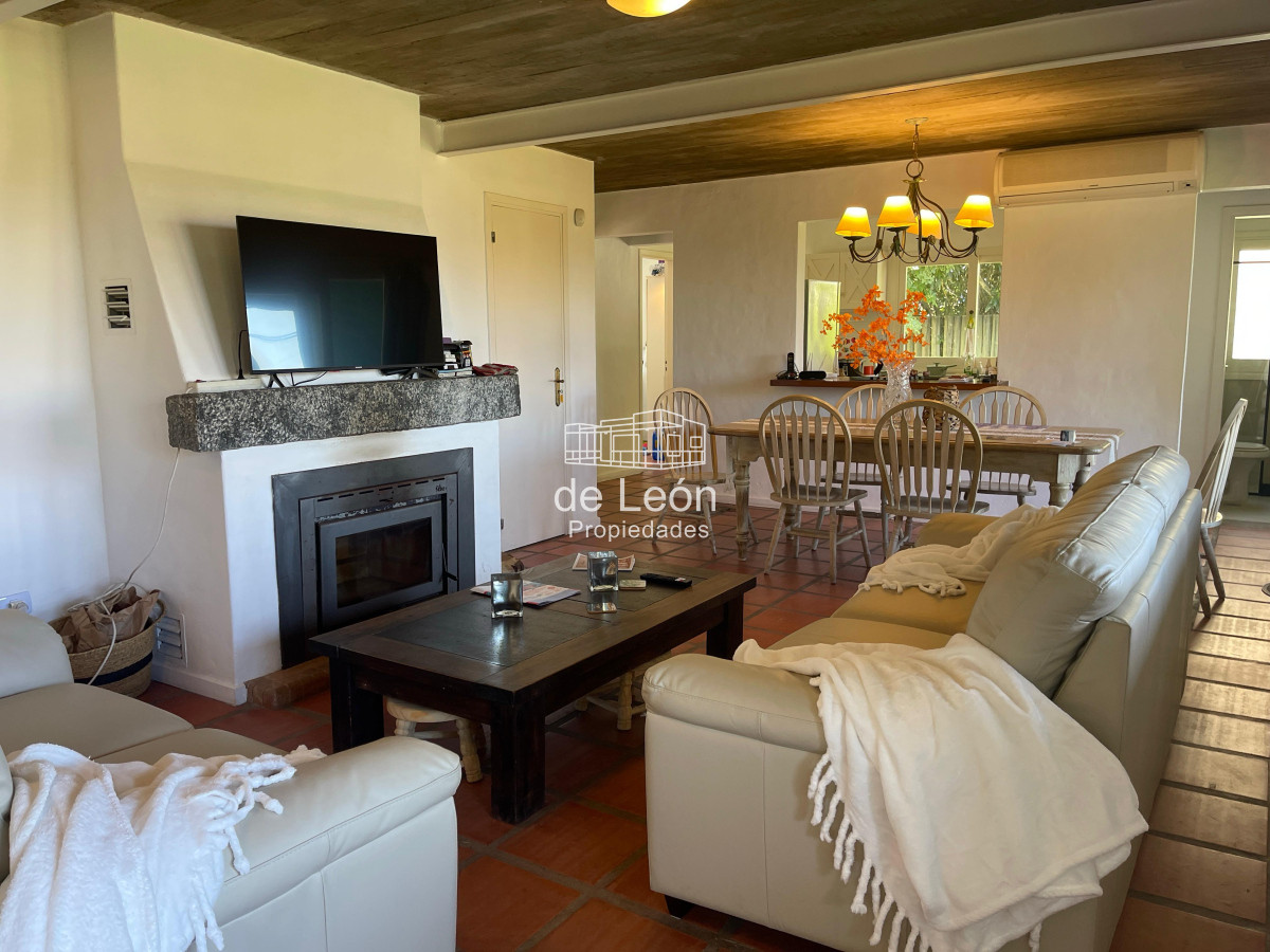 Casa ID.14 - Casa de 3 dormitorios en suite y servicio, piscina