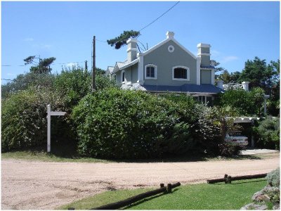 Casa en Venta & Alquiler de 7 Dormitorios en La Barra