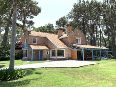 Casa en La Barra, Montoya