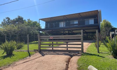 Casa de 2 dormitorios y 2 baños a estrenar en El Chorro