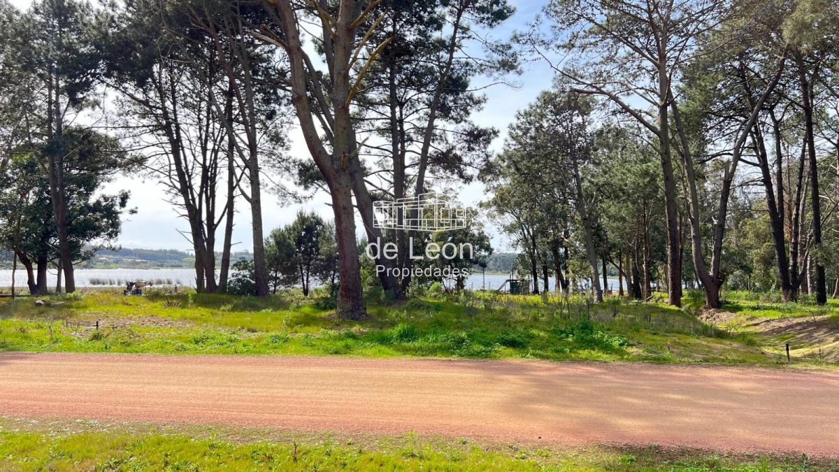 Terreno ID.15128 - Excelente lote sobre la laguna en Reserva Montoya, La Barra