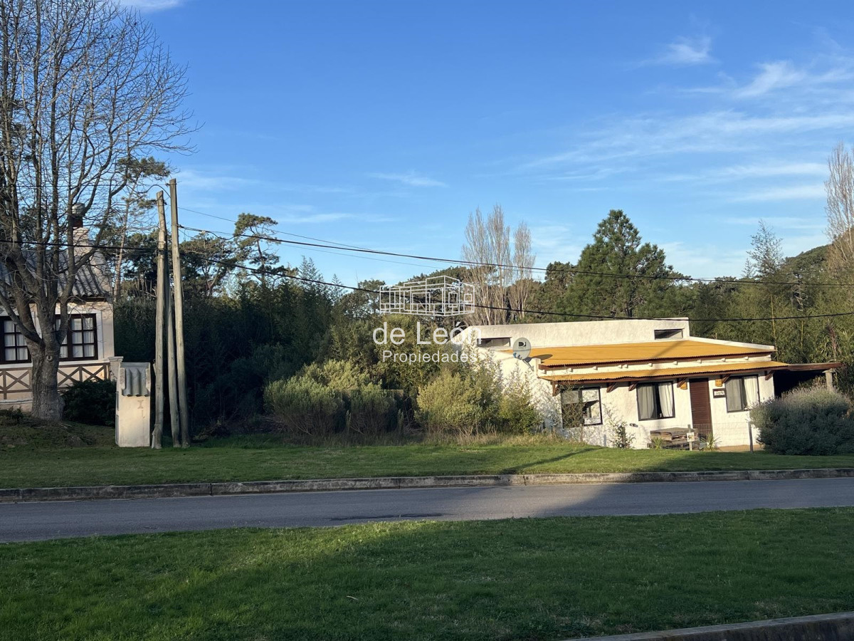 Terreno ID.15250 - Terreno en Montoya La Barra, sobre Av. jaureguiberry a 450mts del mar, 504m2