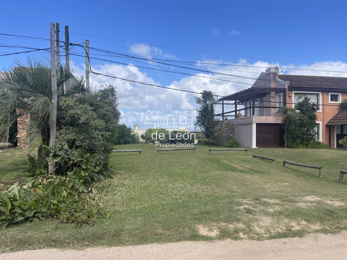 Terreno ID.15016 - Lote de 707m2 a metros del mar. Montoya, La Barra