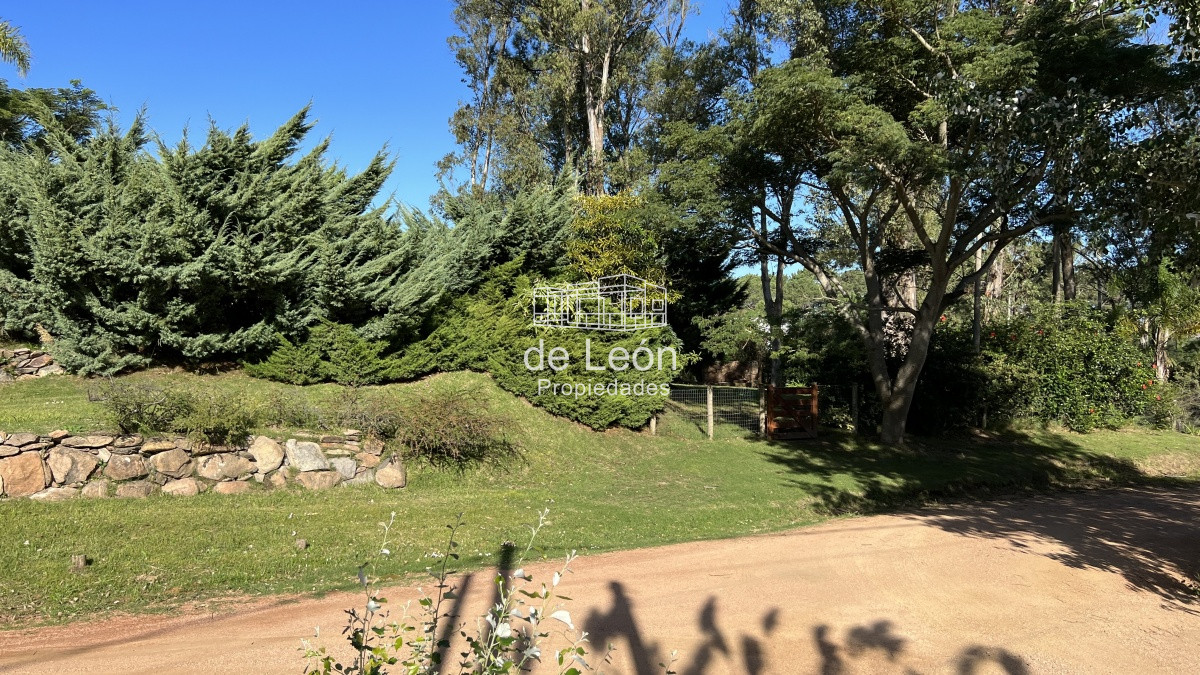 Terreno ID.14752 - Se vende amplio terreno esquinero en La Barra