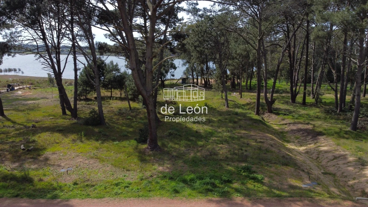 Terreno ID.15128 - Excelente lote sobre la laguna en Reserva Montoya, La Barra