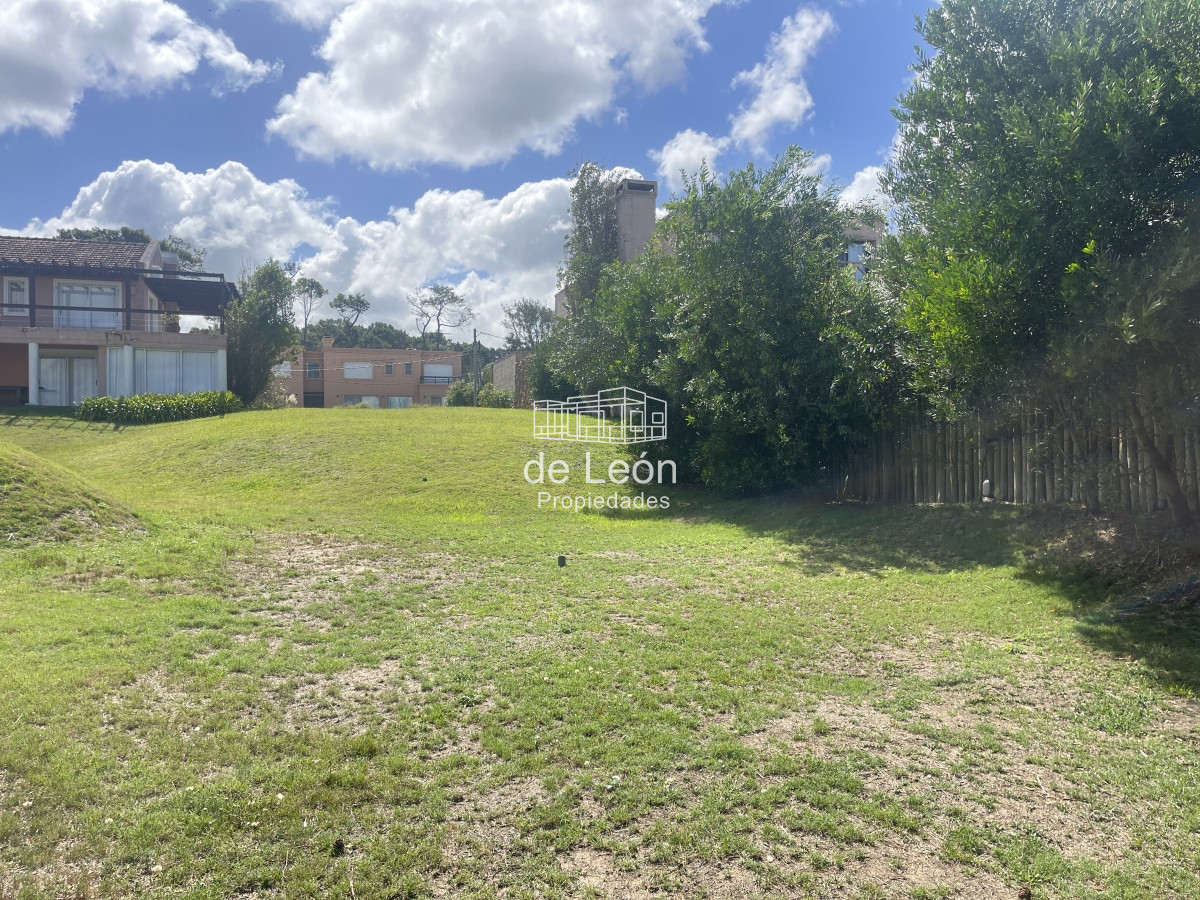Terreno ID.15016 - Lote de 707m2 a metros del mar. Montoya, La Barra