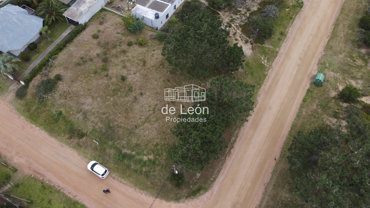 Terreno ID.14818 - Se vende muy buena esquina en Manantiales