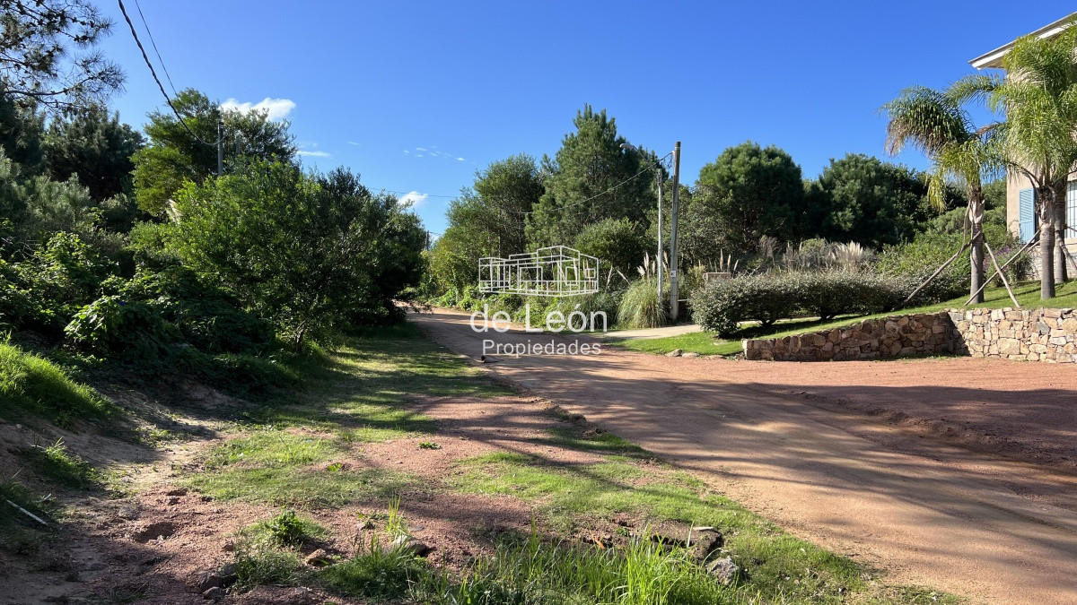 Terreno ID.14752 - Se vende amplio terreno esquinero en La Barra