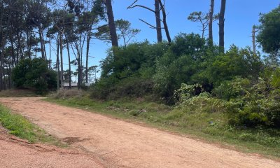 Lote esquinero en Montoya, La Barra