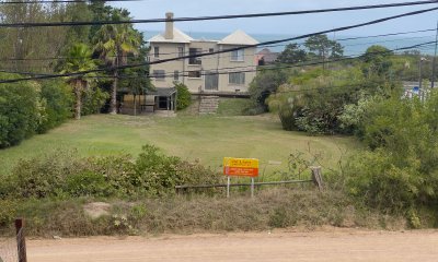 Amplio lote en Montoya, La Barra cercano al mar