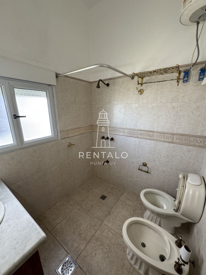 Casa ID.1160 - Alquiler anual 2 dormitorios en punta del este 