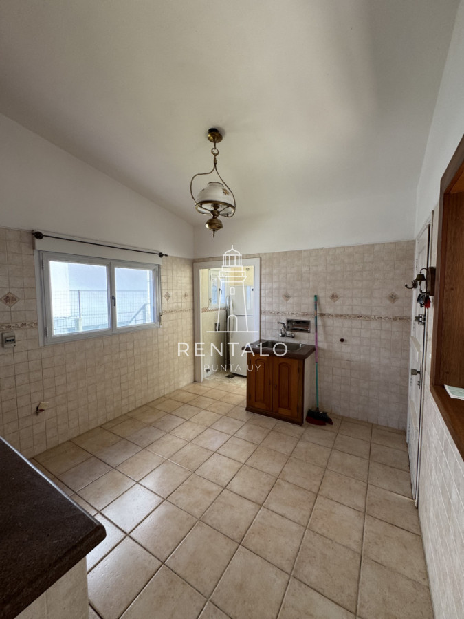 Casa ID.1160 - Alquiler anual 2 dormitorios en punta del este 