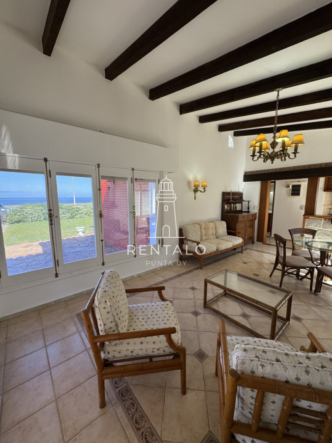 Casa ID.1160 - Alquiler anual 2 dormitorios en punta del este 