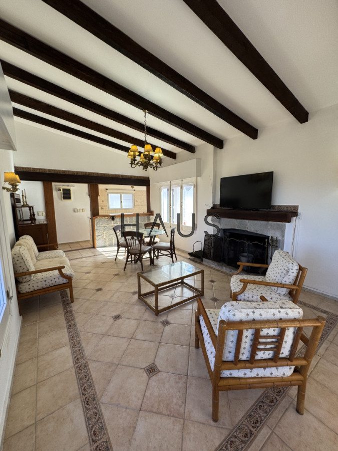 Casa ID.874 - ALQUILER ANUAL