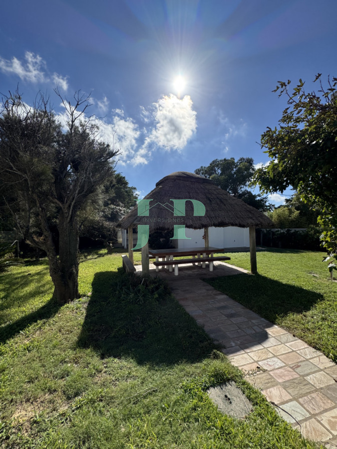 Casa ID.887 - ALQUILER ANUAL