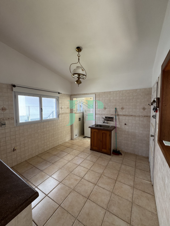 Casa ID.887 - ALQUILER ANUAL