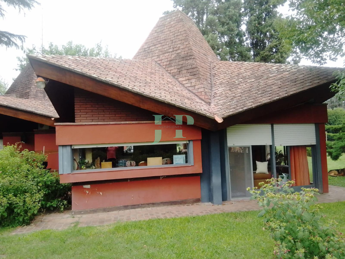 Casa ID.662 - Espectacular casaquinta en zona de quintas de General Rodríguez, en inmejorable ubicación.