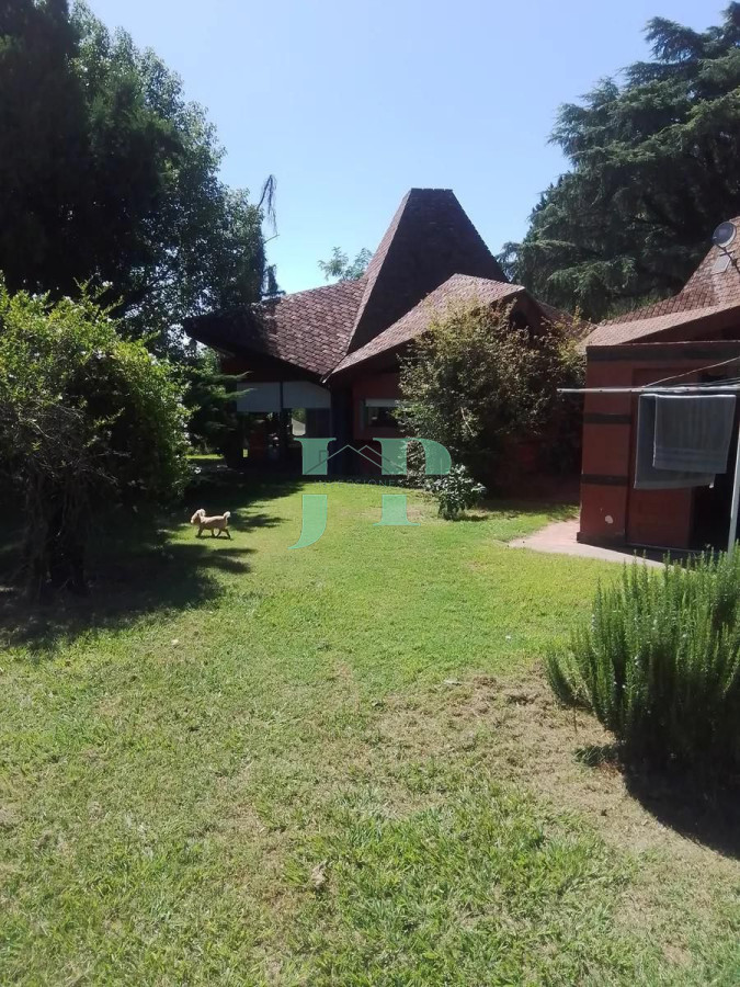 Casa ID.662 - Espectacular casaquinta en zona de quintas de General Rodríguez, en inmejorable ubicación.