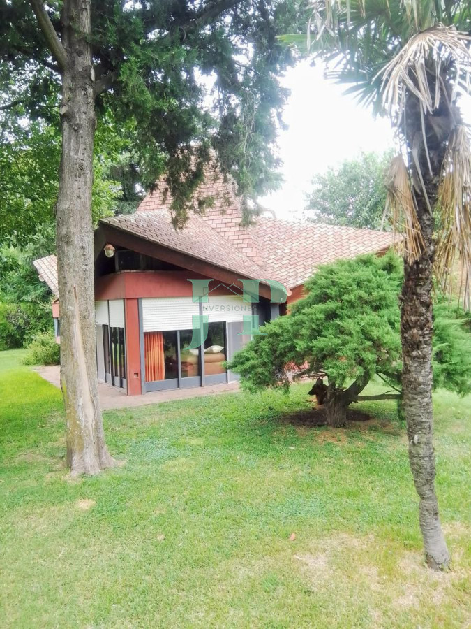 Casa ID.662 - Espectacular casaquinta en zona de quintas de General Rodríguez, en inmejorable ubicación.