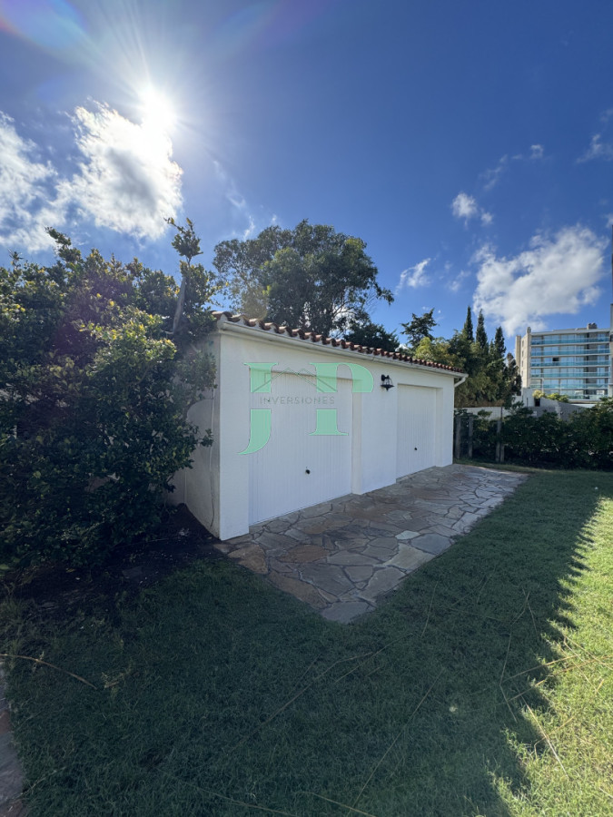 Casa ID.887 - ALQUILER ANUAL