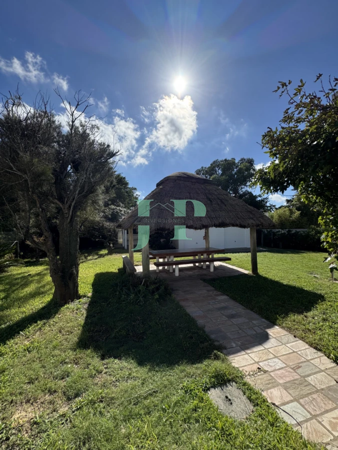 Casa ID.887 - ALQUILER ANUAL