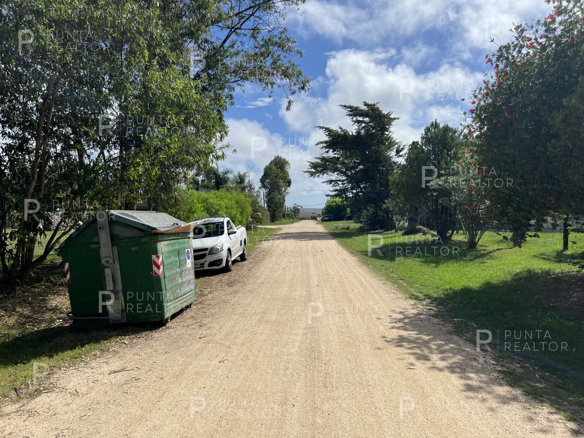 Terreno ID.1704 - 8 Terrenos de 500 m2 aprox en El Tesoro - La Barra