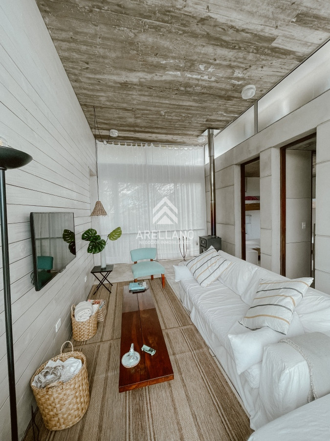 Casa ID.5673 - CASA FRENTE AL MAR EN EL CHORRO EN VENTA