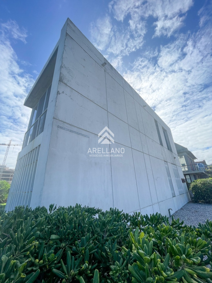 Casa ID.5673 - CASA FRENTE AL MAR EN EL CHORRO EN VENTA