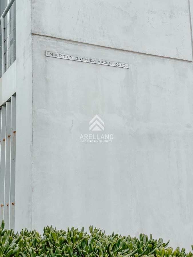 Casa ID.5673 - CASA FRENTE AL MAR EN EL CHORRO EN VENTA